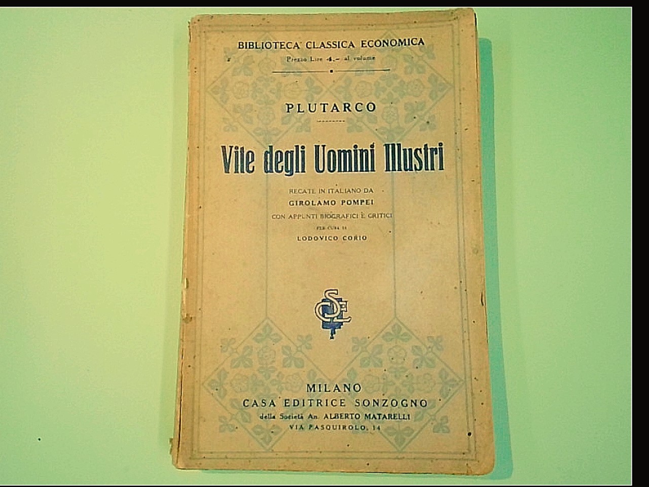 VITE DEGLI UOMINI ILLUSTRI