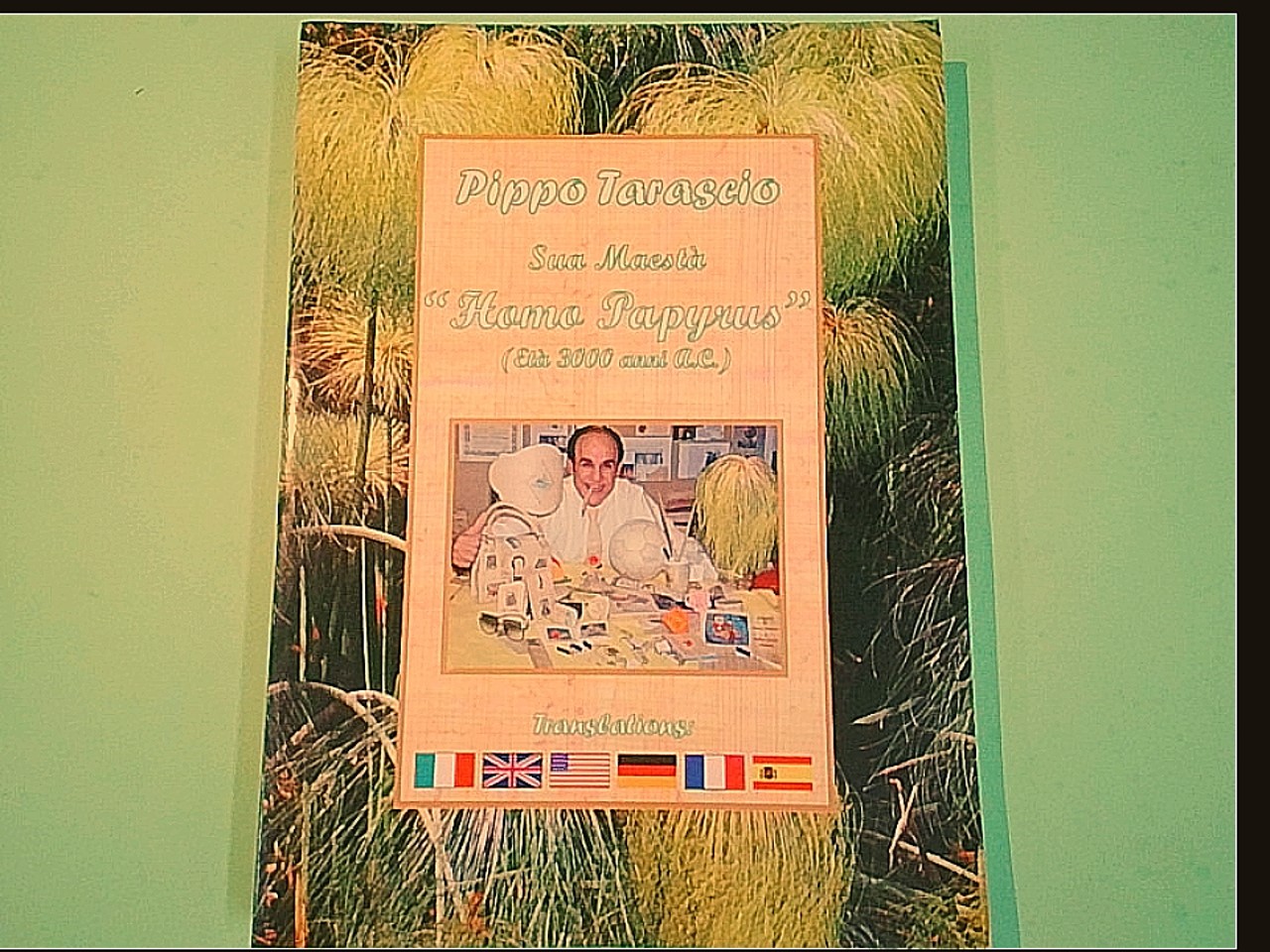 SUA MAESTÀ HOMO PAPYRUS