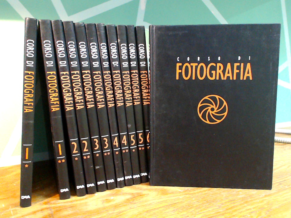 CORSO DI FOTOGRAFIA ENCICLOPEDIA 6 VOLUMI IN 12 TOMI