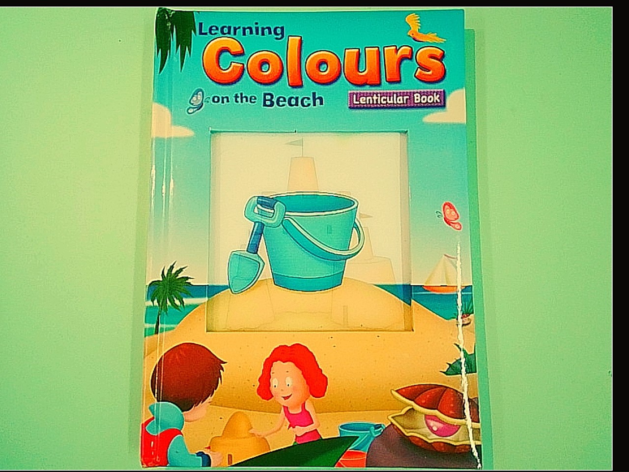 LEARNING COLOURS ON THE BEACH