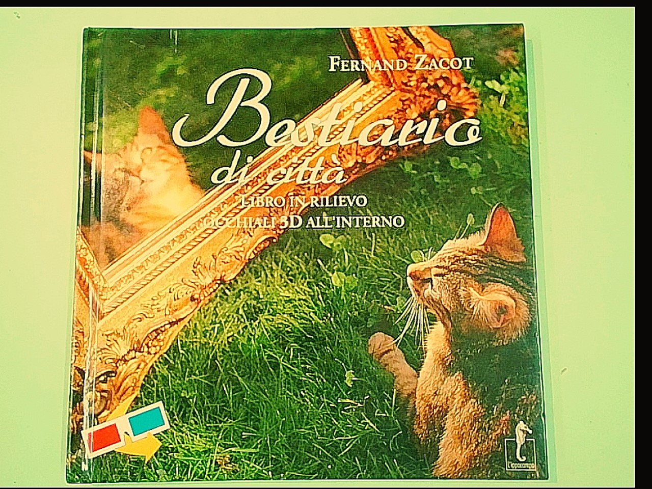 BESTIARIO DI CITTÀ CON OCCHIALI 3D