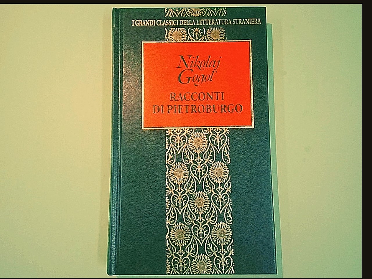 RACCONTI SU PIETROBURGO