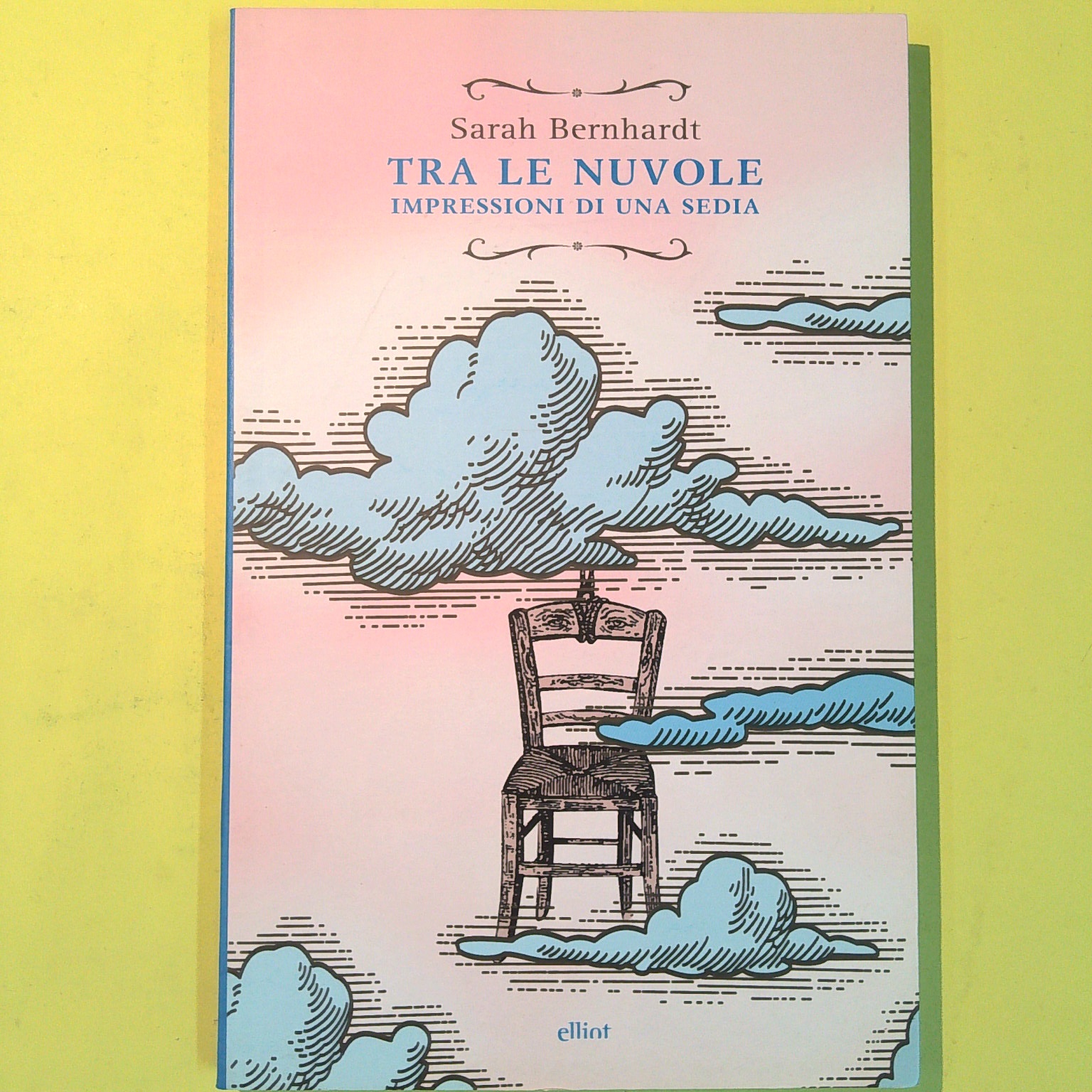 TRA LE NUVOLE IMPRESSIONI DI UNA SEDIA