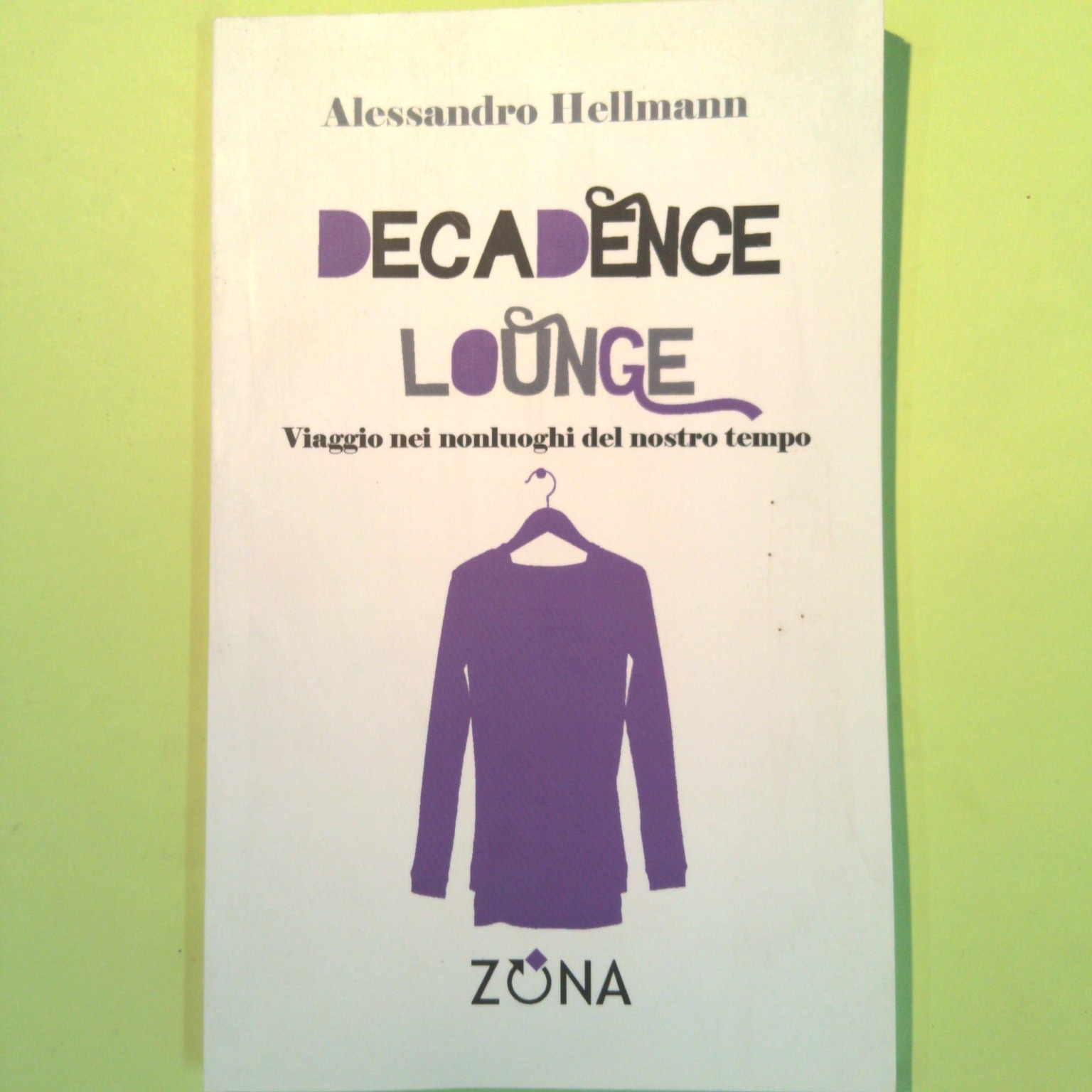 DECADENCE LOUNGE