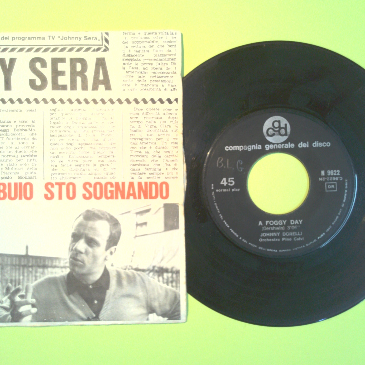 AL BUIO STO SOGNANDO/A FOGGY DAY JOHNNY DORELLI 45 GIRI CGD N 9622 - immagine 2