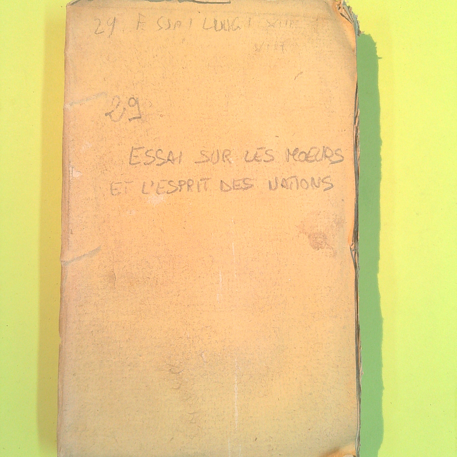 ESSAI SUR LE MOERS T. VIII OEUVRES COMPLETES VOLTAIRE TOMO 29