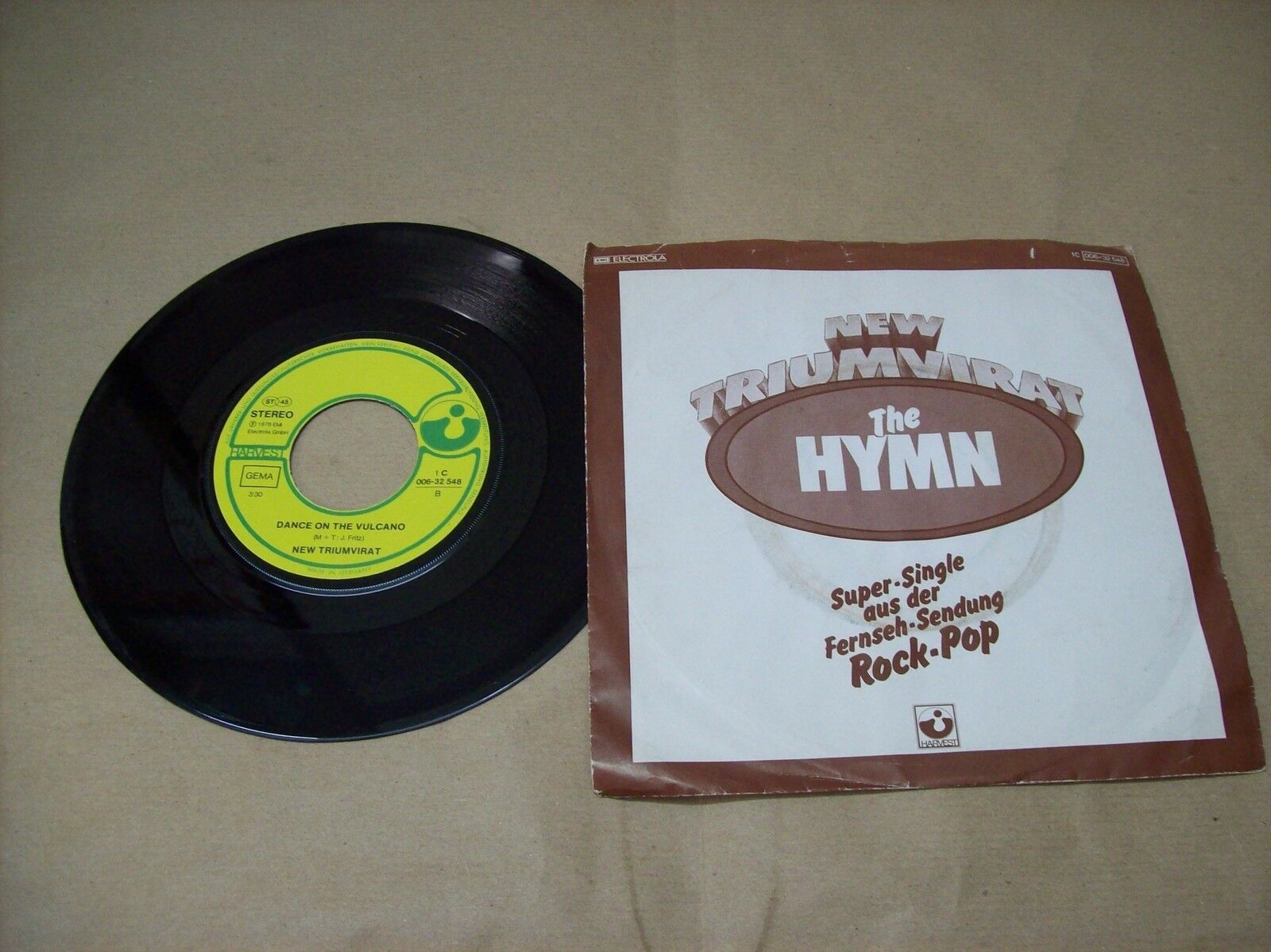 NEW TRIUMVIRAT DANCE ON THE VULCANO / THE HYMN 1C 006 32 548 45 GIRI 1978