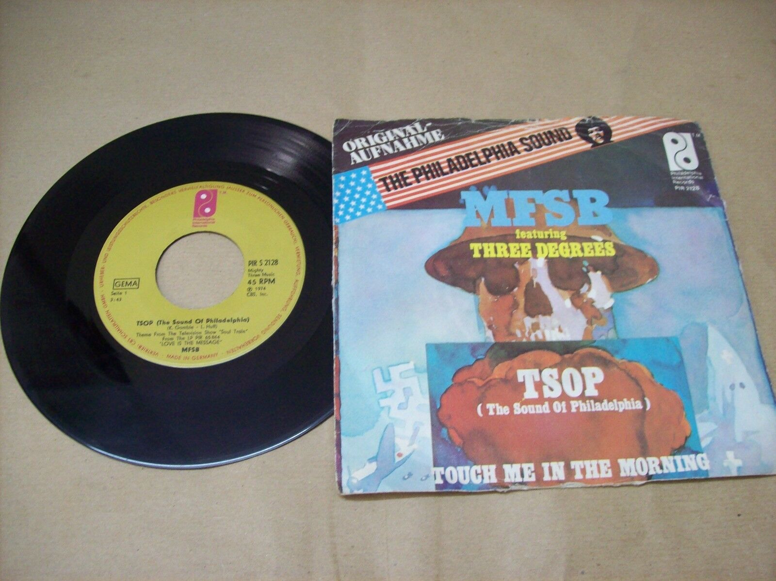 MFSB FEATURING THREE DEGREES TSOP / TOUCH ME IN THE MORNING PIR S 2128 45 GIRI