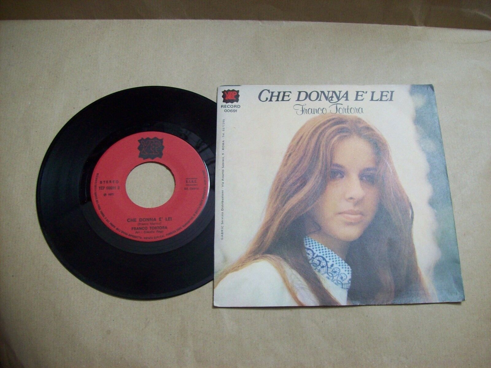 FRANCO TORTORA ASPETTERO' / CHE DONNA E' LEI YEP 00691 45 GIRI 1977