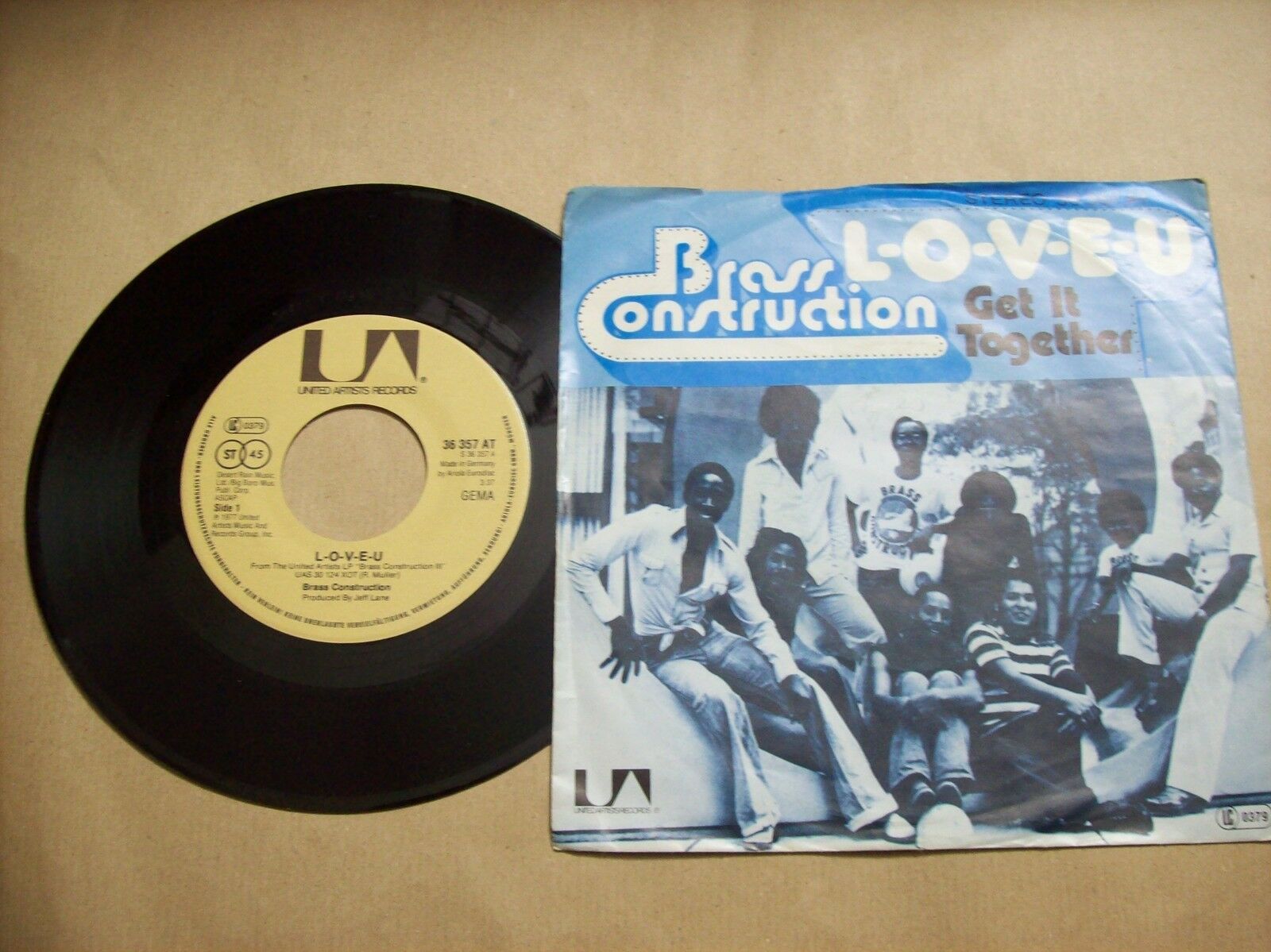 BRASS CONSTRUCTION LOVEU / GET IT TOGETHER UNITED ARTISTS 36 357 AT 45 GIRI 1977