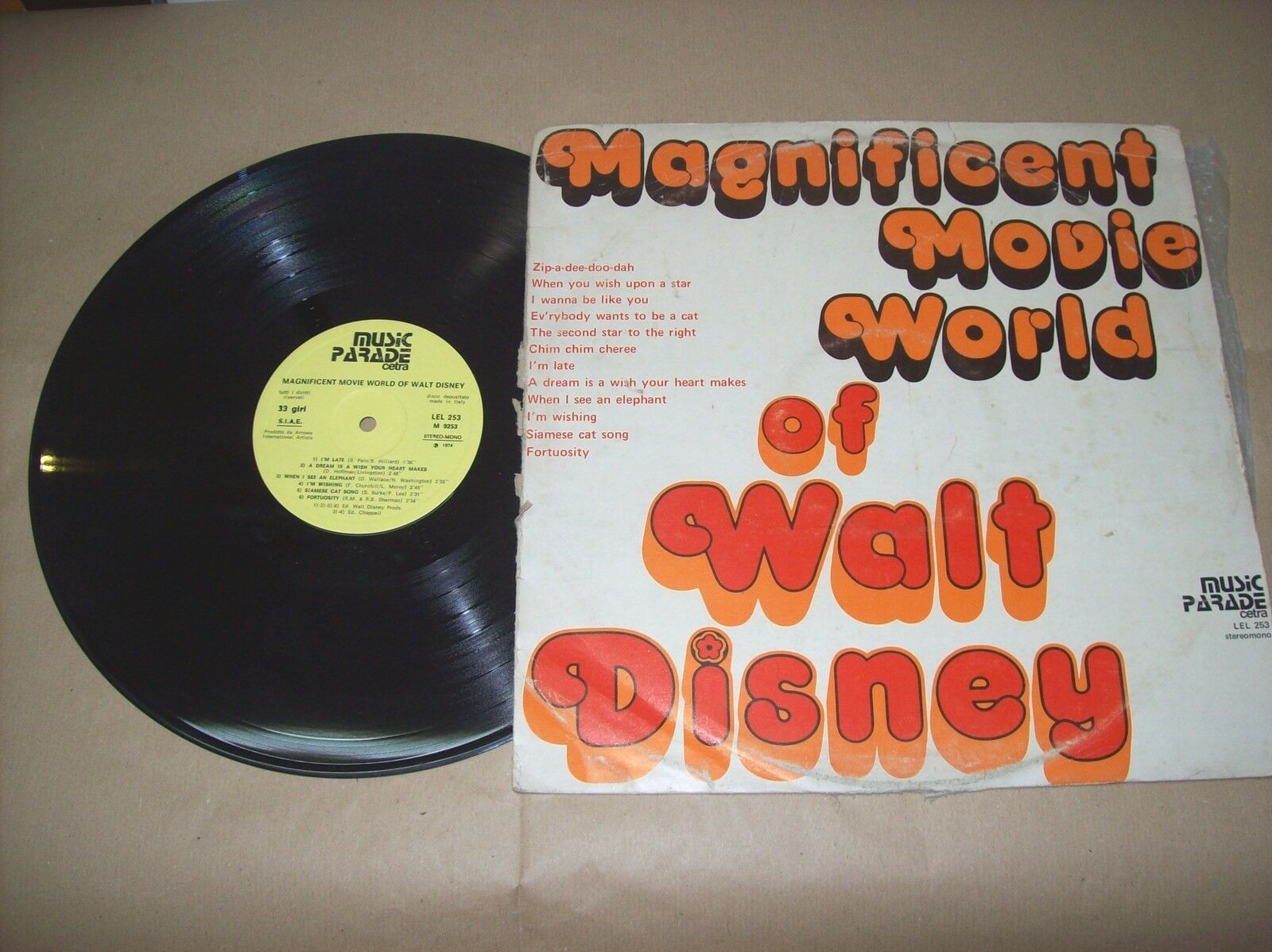 MAGNIFICENT MOVIE WORLD OF WALT DISNEY MUSIC PARADE CETRA LEL 253 33 GIRI 1974