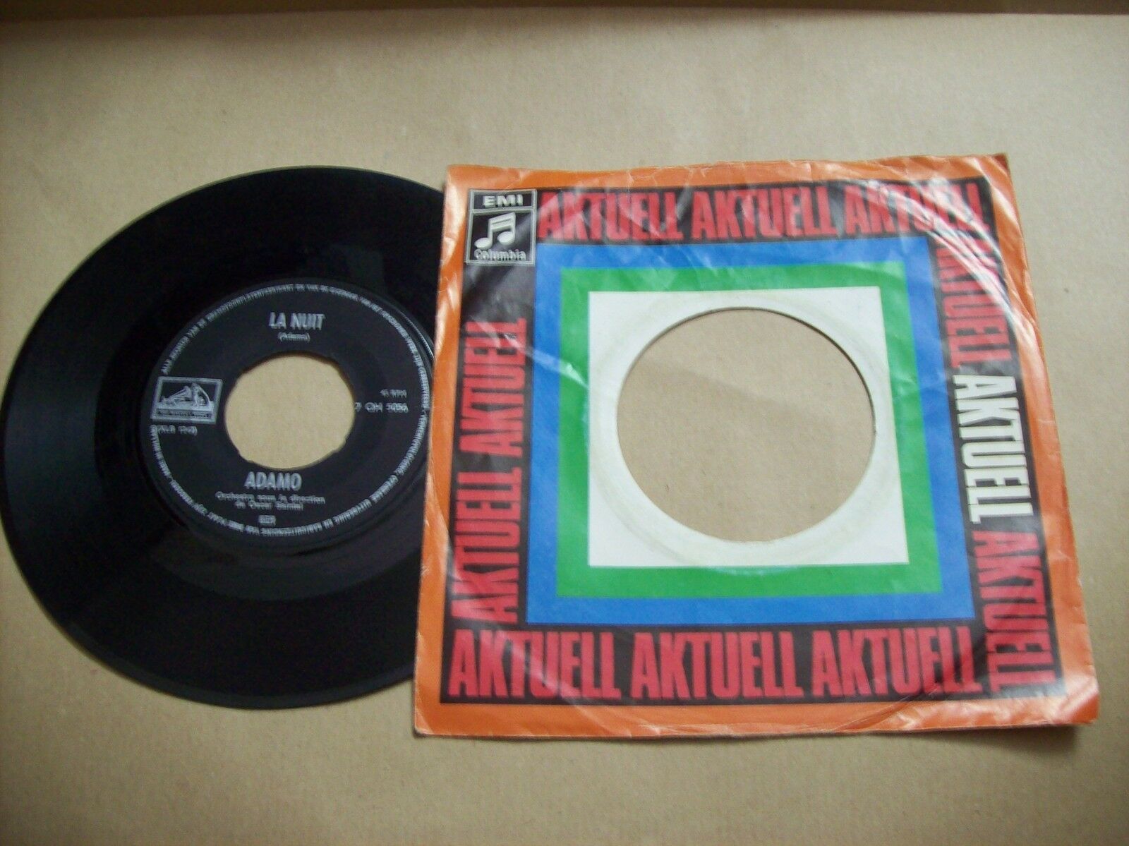 ADAMO LA NUIT / LE BARBU SANS BARBE HIS ASTER'S VOICE 7 QH 5056 45 GIRI 1965