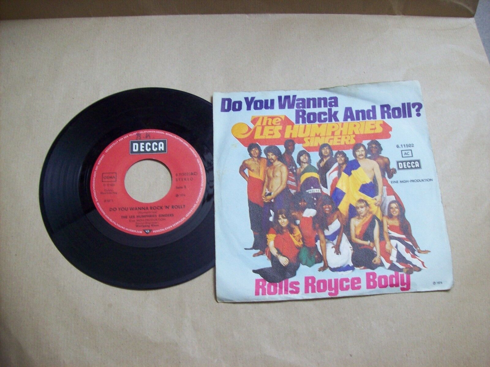 THE LES HUMPHRIES SINGERS DO YOU WANNA / ROLLS ROYCE BODY DECCA 6 11502 AC