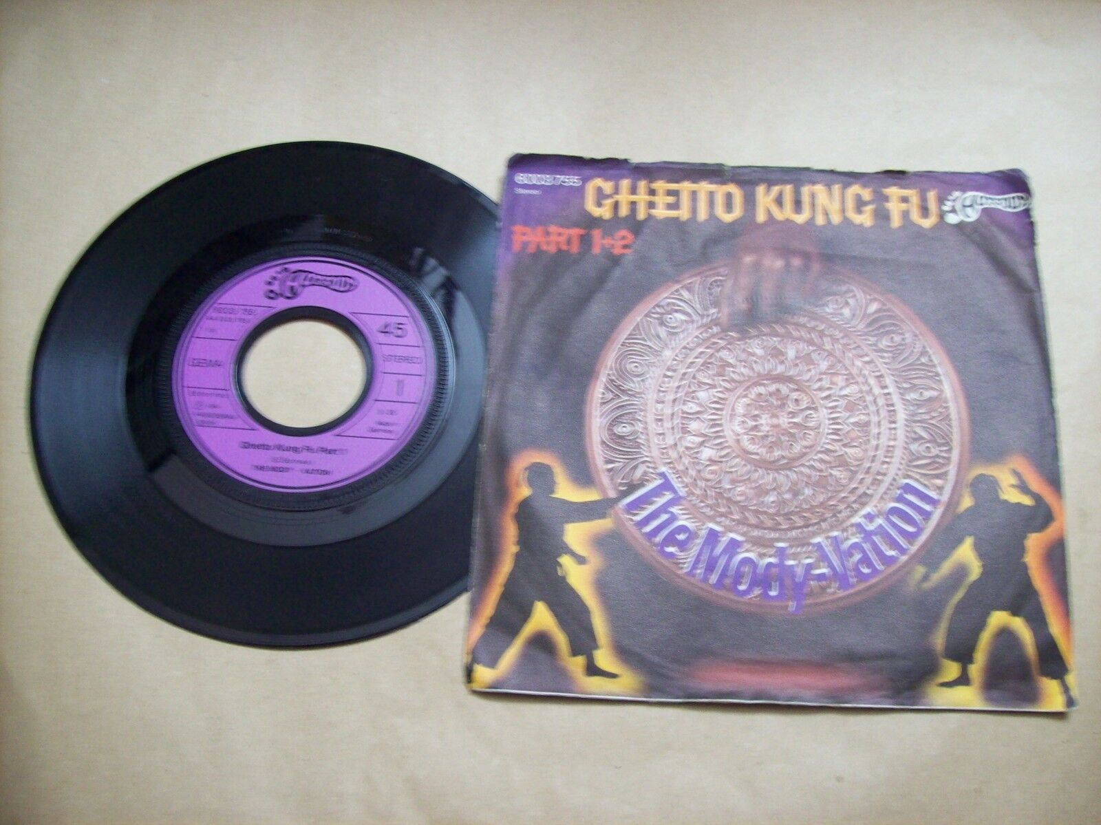 THE MODY VATION GHETTO KUNG FU PART 1 E 2 HOTFOOT 6003 755 45 GIRI 1974
